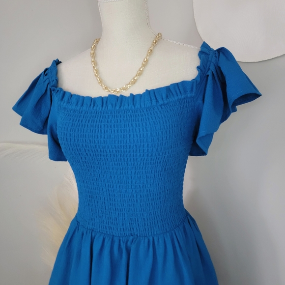 EXPRESS NWT Smocked Ruffle Off The Shoulder Fun Dress - Picture 3 of 8